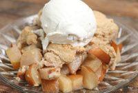 Warm Pear Cobbler with Cinnamon and Brown Sugar