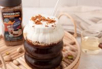 Pistachio Cream Cold Brew: Iced Coffee with Nutty Vanilla Twist