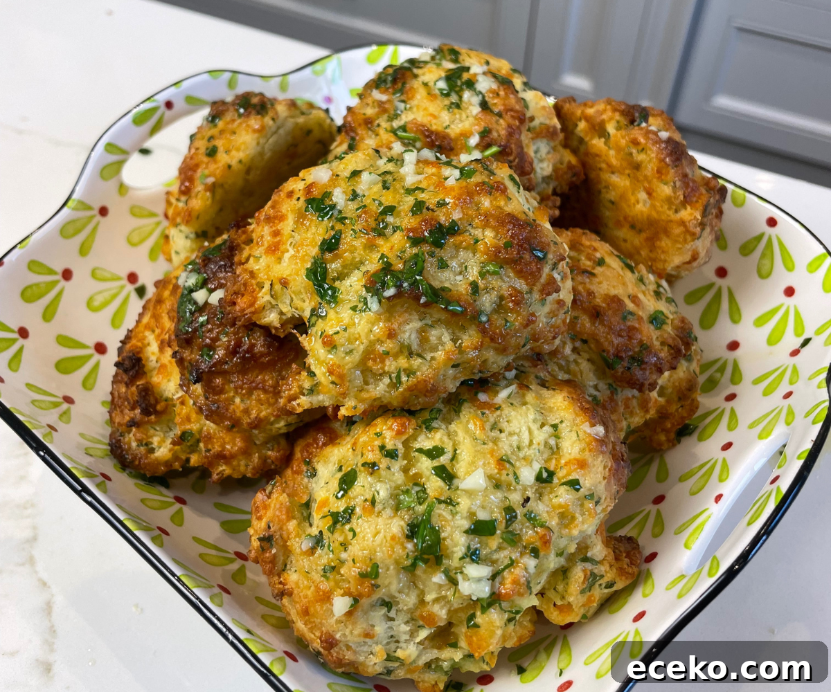 Copycat Red Lobster Cheddar Bay Biscuits Recipe 2 Cheddar Bay Biscuits