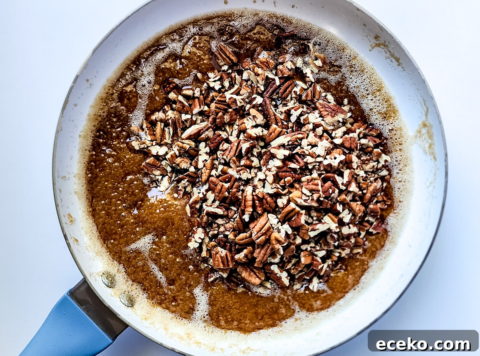Pecan Pie Bark with Graham Crackers — 5-Ingredient Dessert 4 img 3788 4