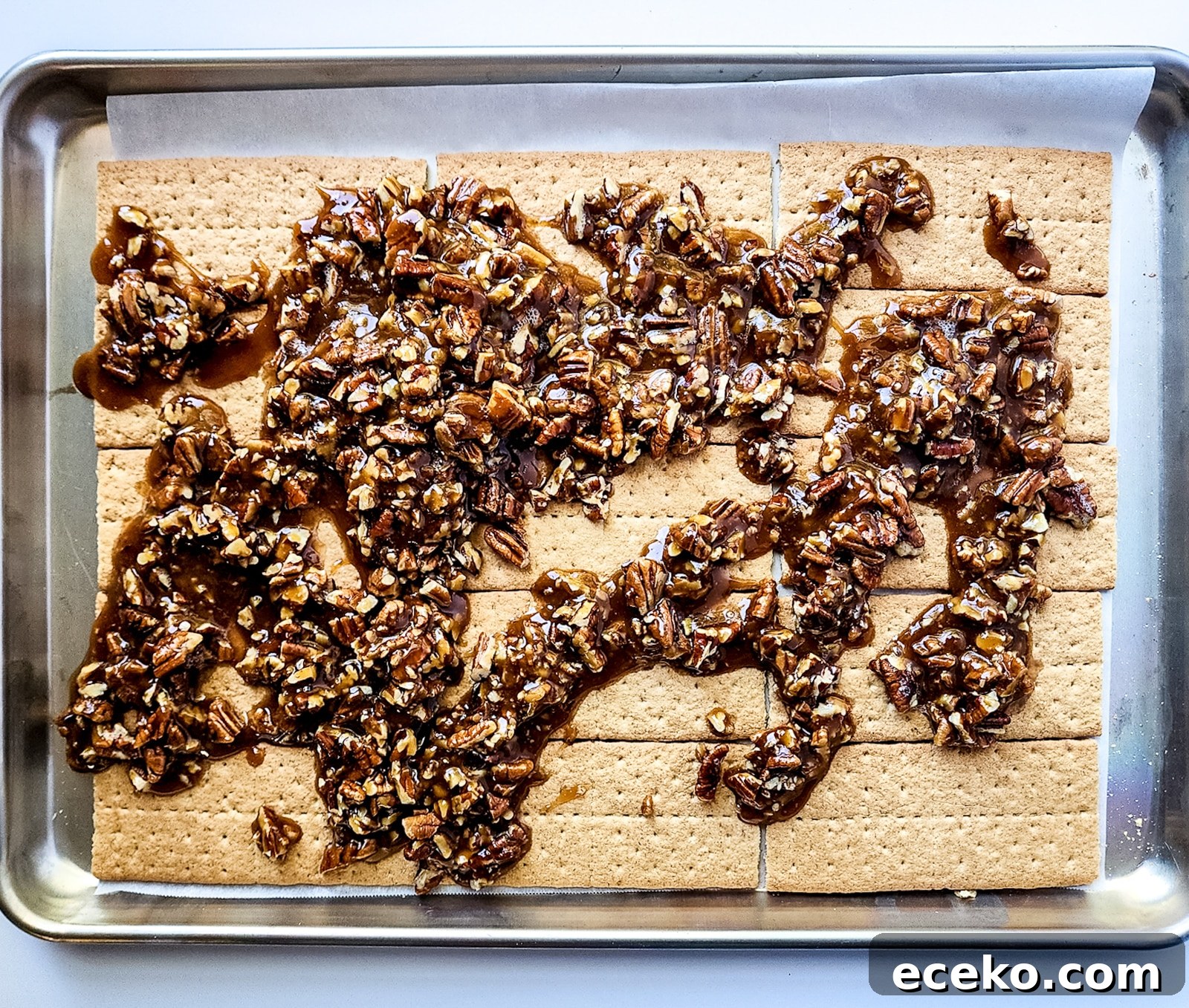 Pecan Pie Bark with Graham Crackers — 5-Ingredient Dessert 5 img 3788 5