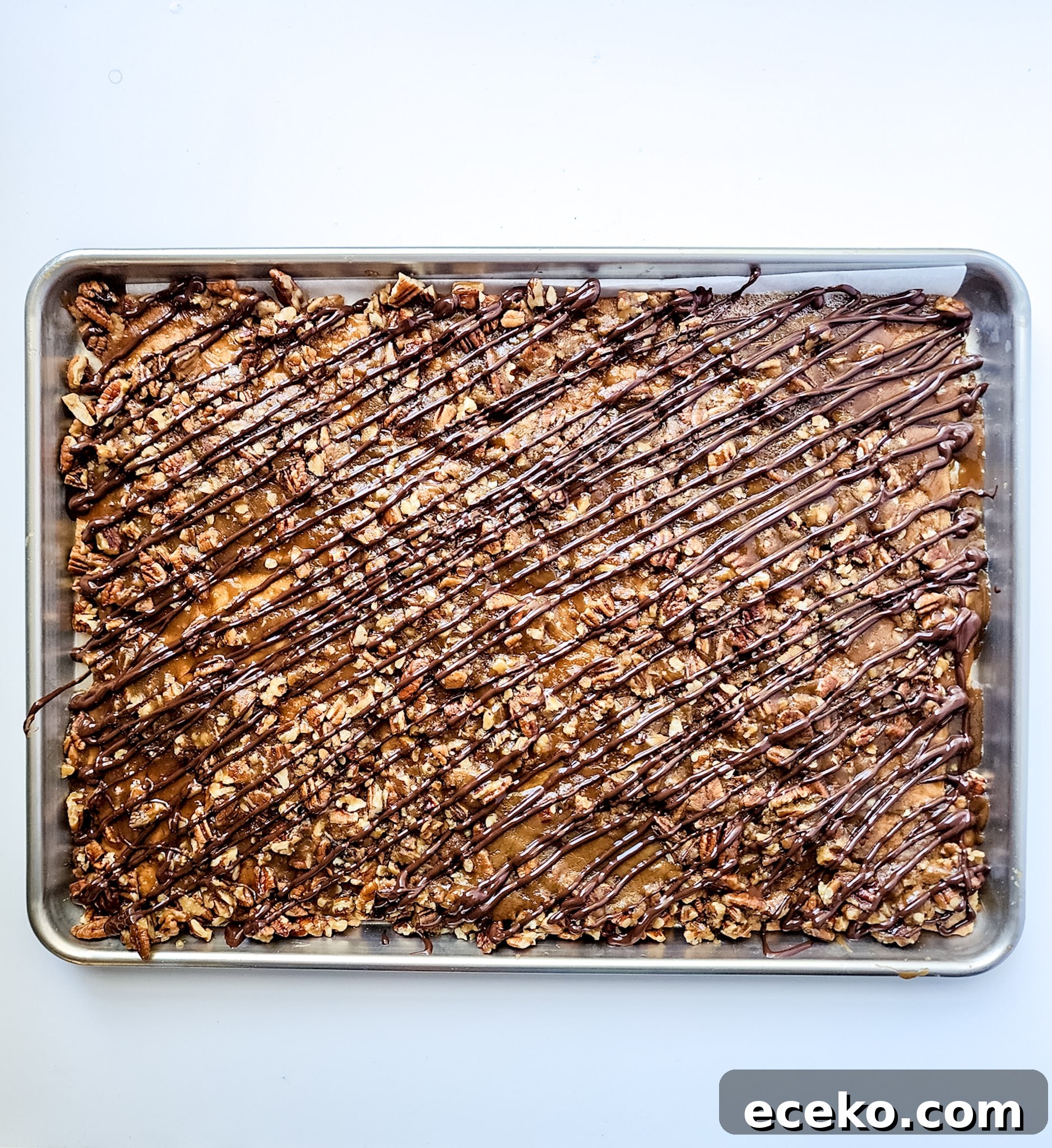 Pecan Pie Bark with Graham Crackers — 5-Ingredient Dessert 8 img 3788 8