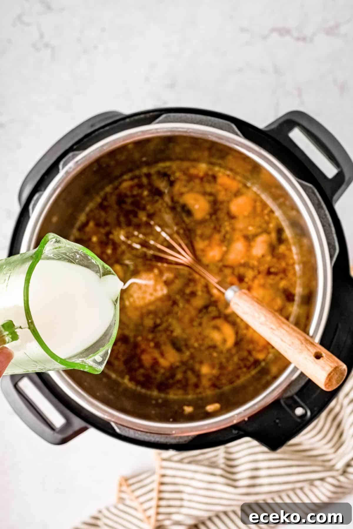 removed cooked meat and add cornstarch mixture to thicken