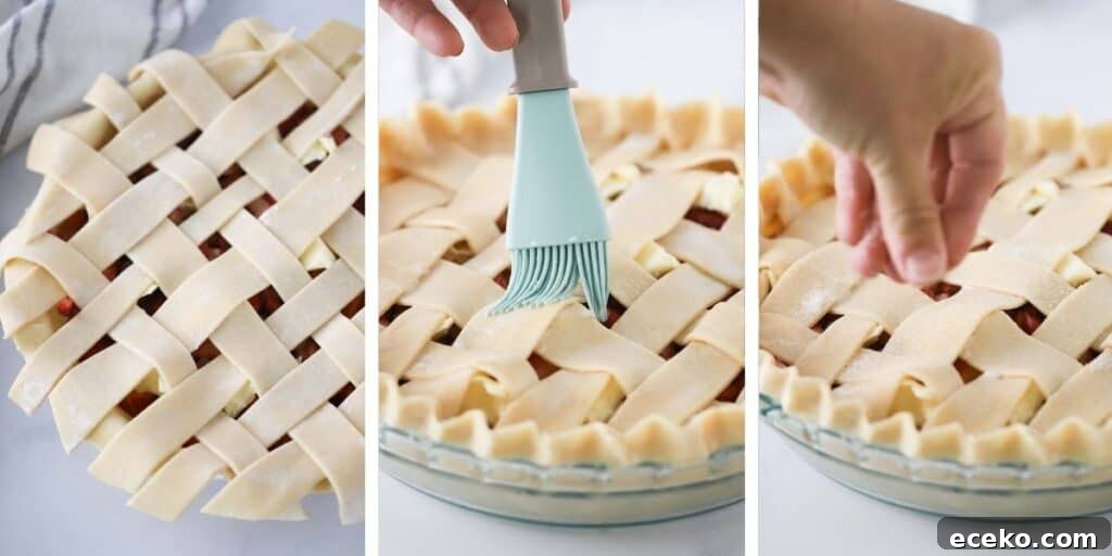 How to make a lattice top for this easy strawberry rhubarb pie recipe.