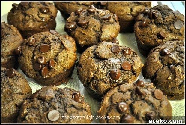 Baked muffins cooling