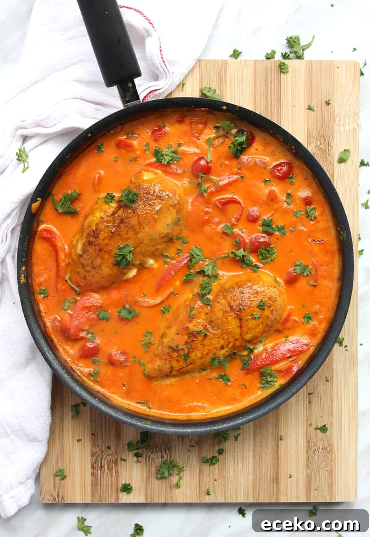 Creamy Tomato and Turmeric Chicken