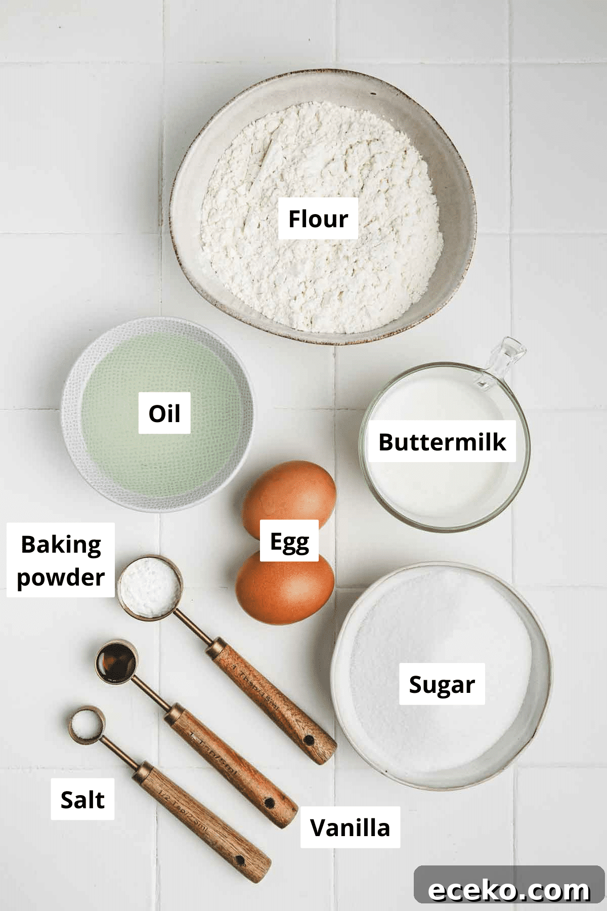 bowl with ingredients for vanilla cupcakes with oil