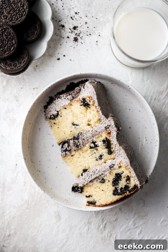 Vanilla Cake with Milk-Soaked Oreo Layers 2 oreo cake