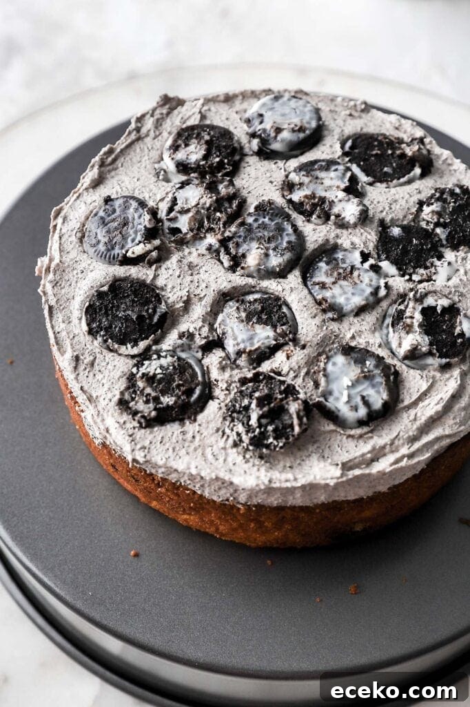 Vanilla Cake with Milk-Soaked Oreo Layers 11 frosting with oreos