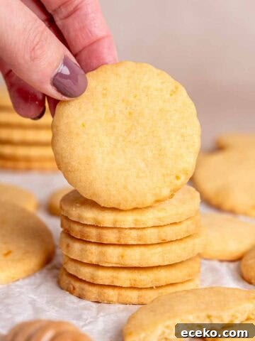 Orange shortbread cookie