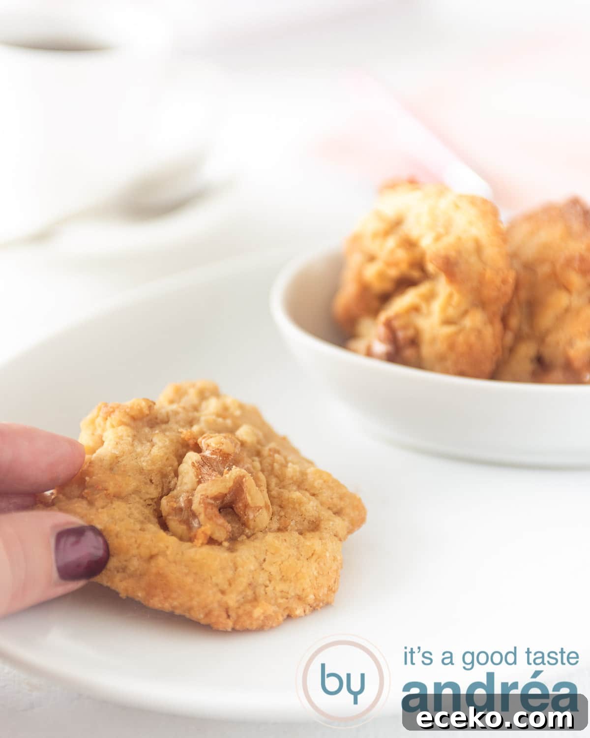 Fudge-Filled Walnut Cookies Recipe 2 Crunchy Walnut Cookies with Caramel