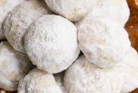 Snowball Cookies: Classic Wedding Cookie Recipe
