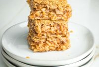 Vegan Apple Pie Bars with Cinnamon Streusel