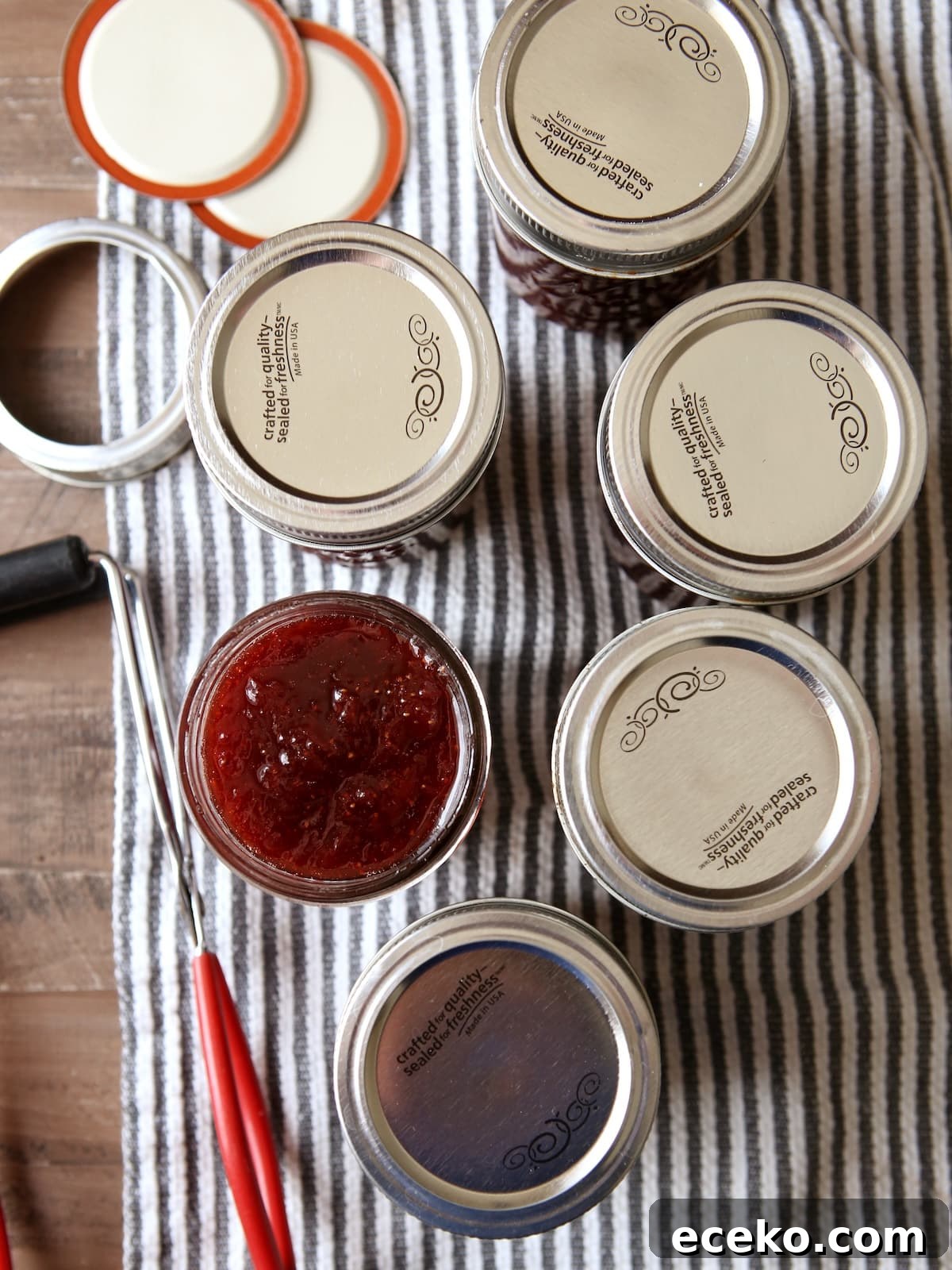 Homemade Strawberry Jam Recipe: Small-Batch Preserves 5 The best strawberry jam! | completelydelicious.com