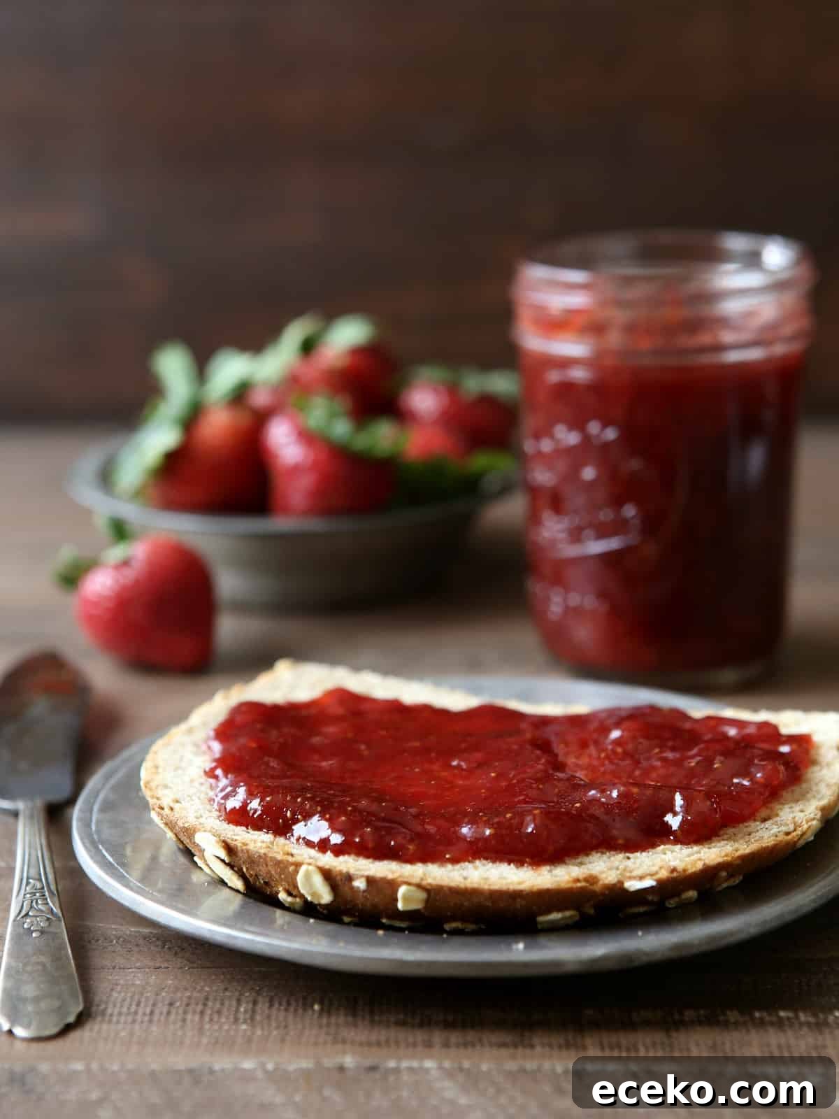 Homemade Strawberry Jam Recipe: Small-Batch Preserves 6 The best strawberry jam! | completelydelicious.com